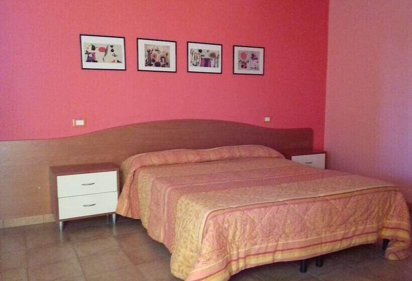 חדר סטנדרט לשלושה, B&b Lu Casale