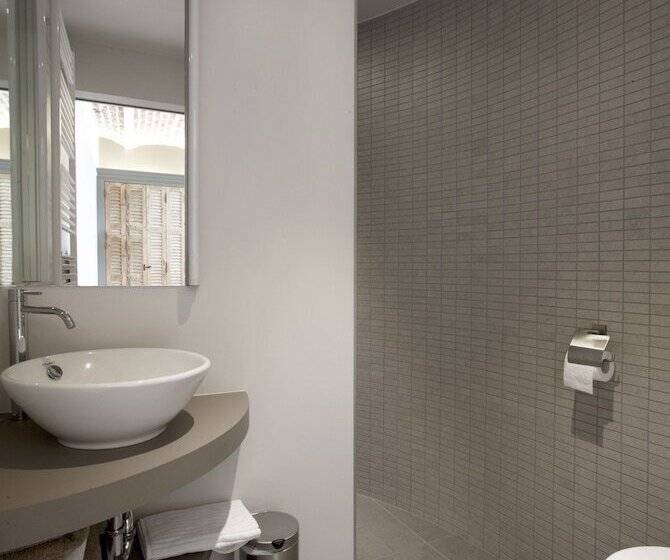 컴포트 룸, B&b Passadia