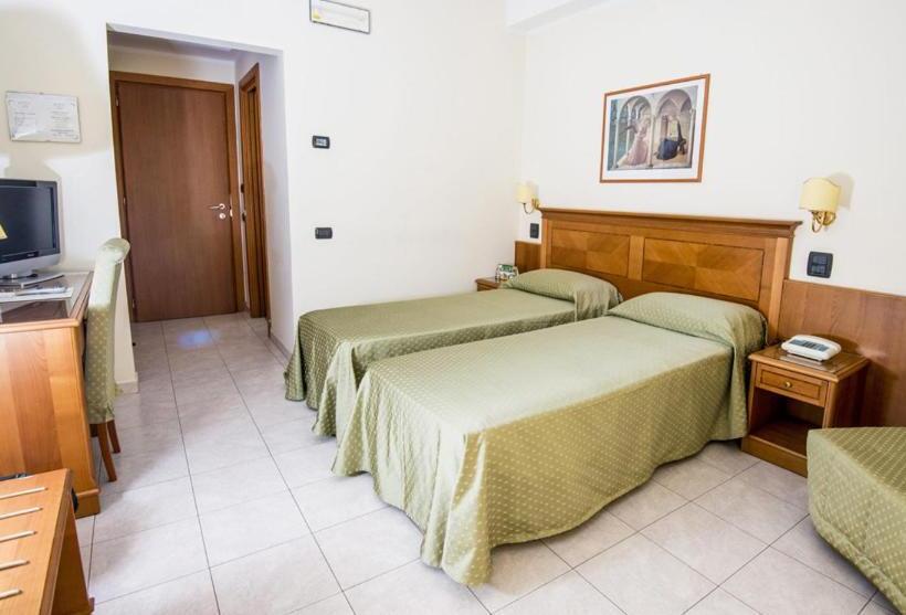 חדר סטנדרט נוף לים, Grand Hotel Victoria