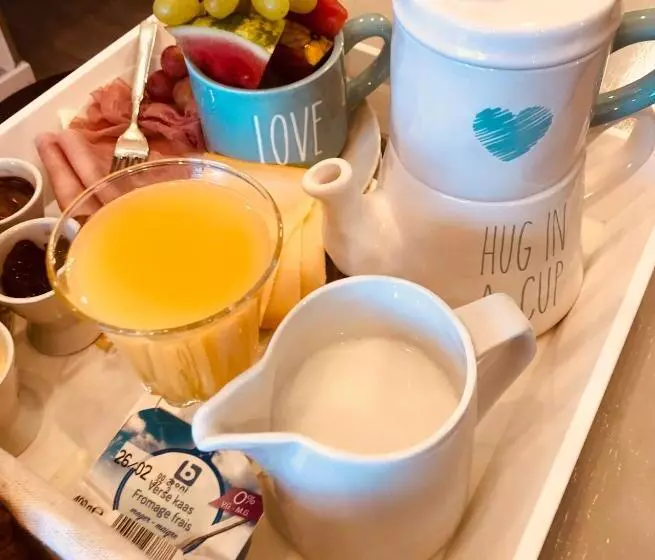 Deluxe Neljän Hengen Huone, Guesthouse De Witte Merel Deluxe