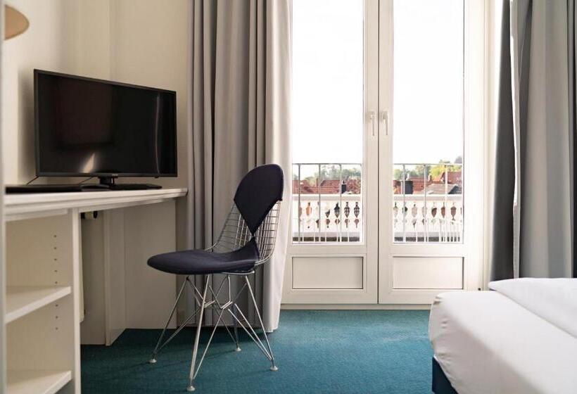 高级单人间, Benther Berg