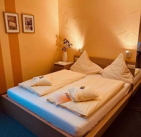 Basic Room, Cafe Restaurant Loreleyblick