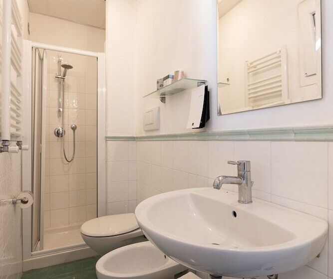 غرفة قياسية, Castello Monticello