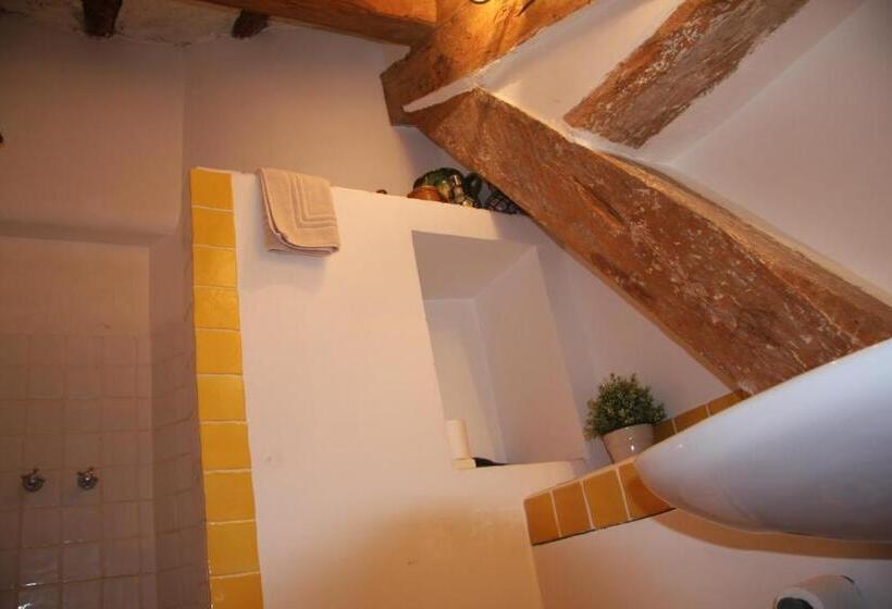 غرفة قياسية مطلّة علي الحديقة, Cuq En Terrasses