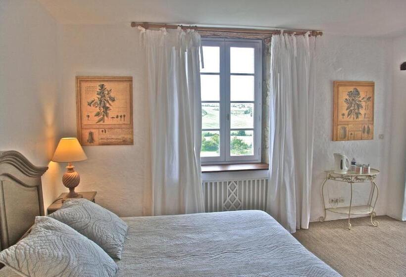 جناح جونيور مزوَّد بتراس, Cuq En Terrasses