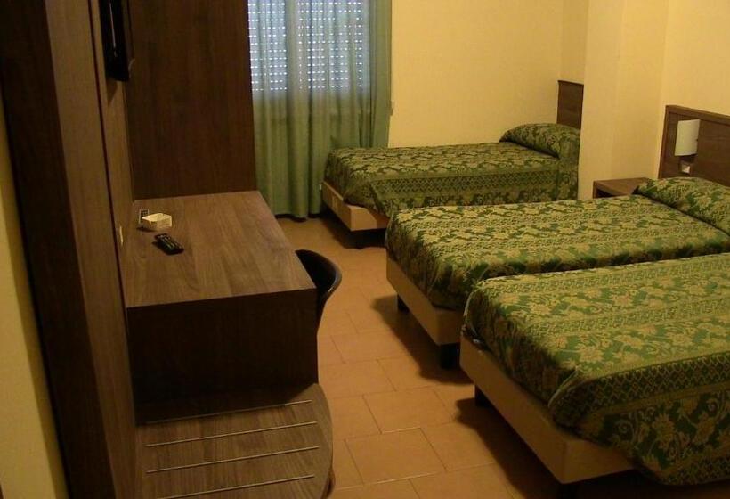 标准三人间, Due Pini