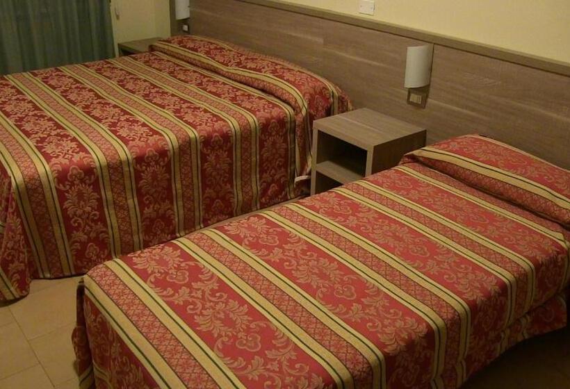 标准三人间, Due Pini