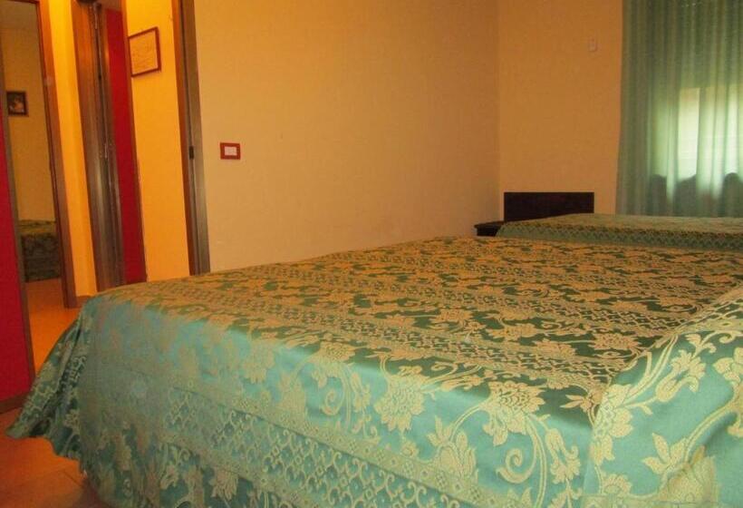 经济型三人房间, Due Pini