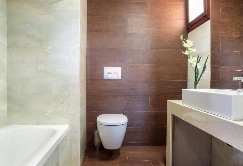 דירת משפחה, Electra