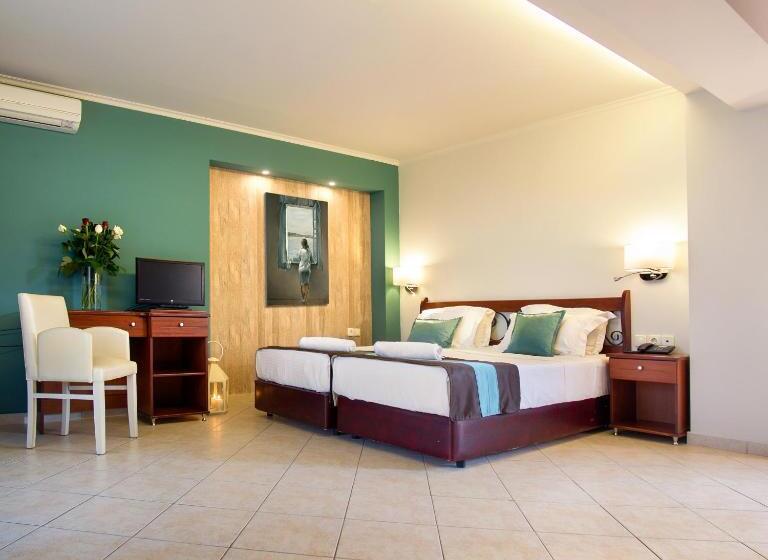 דירת משפחה, Electra