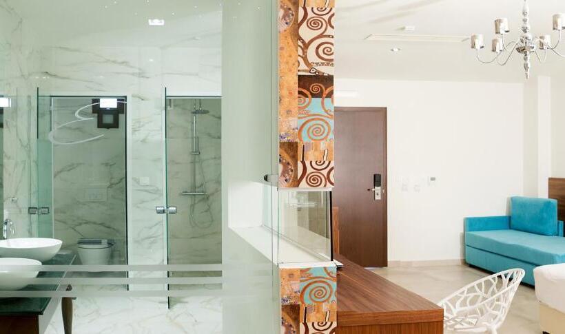 סוויטה אקזקיוטיב, Electra