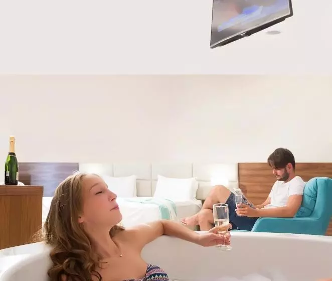 Suite Executive, Electra