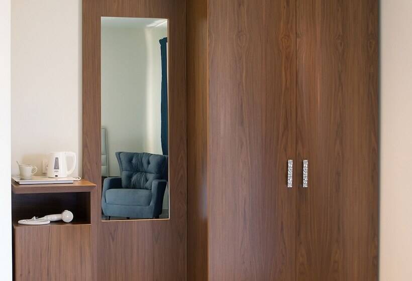 חדר דלוקס, Electra