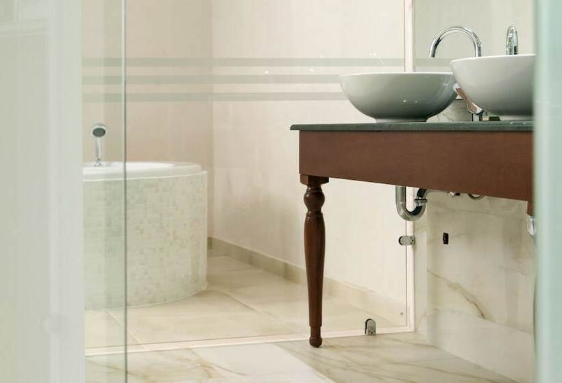 סוויטה אקזקיוטיב, Electra