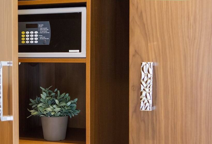 סוויטה אקזקיוטיב, Electra