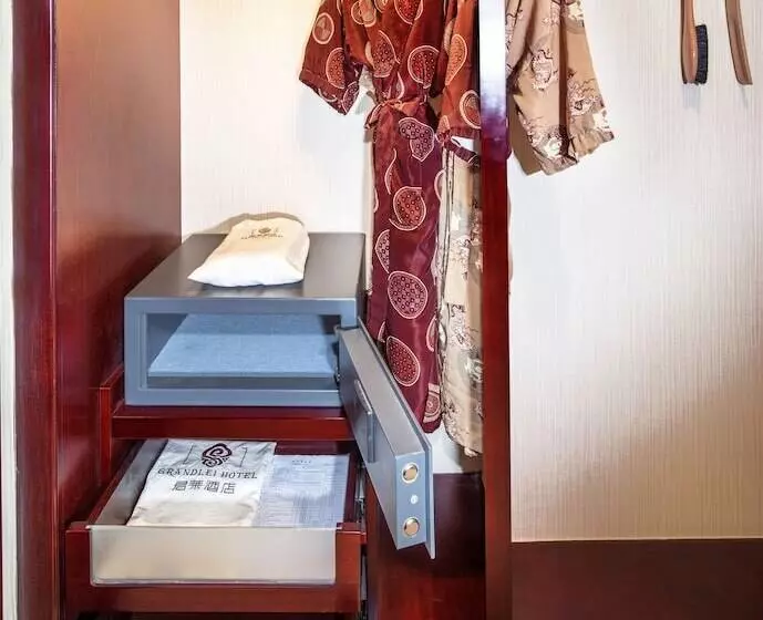 Bisneshuone, Foshan Grandlei