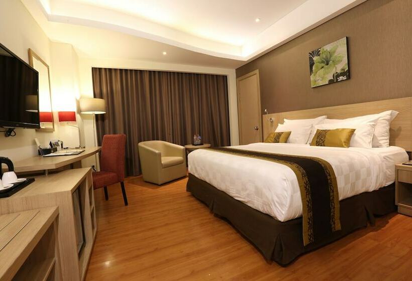 غرفة ديلوكس, Golden Tulip Galaxy