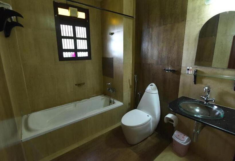 غرفة ديلوكس مزودة بشرفة, Kovalam Beach