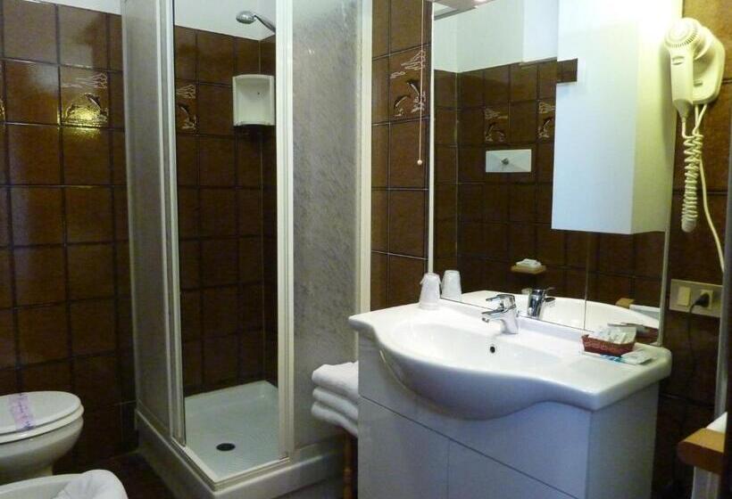 스탠다드 트리플 룸, La Rocca