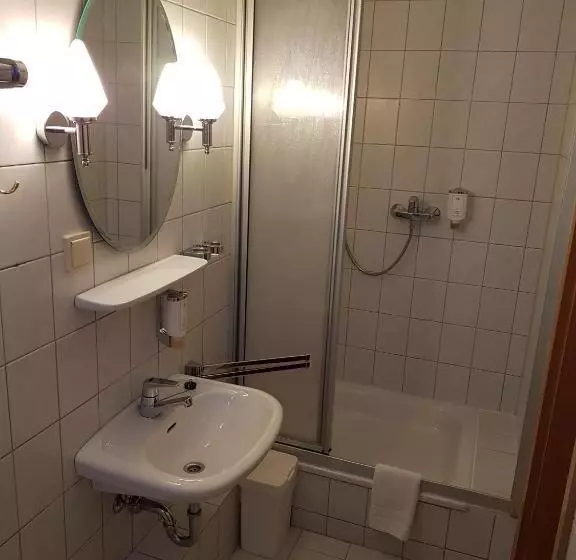 Standard Yhden Hengen Huone, Landgut Ochsenkopf