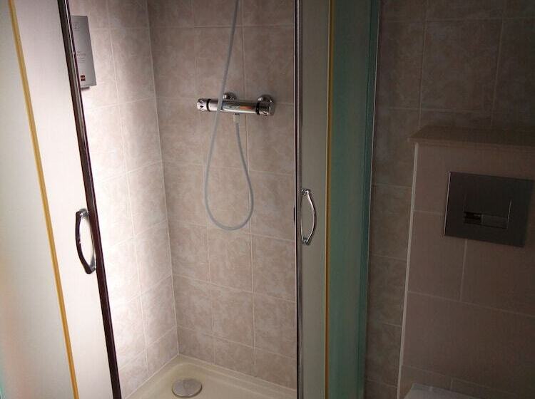 スタンダードシングルルーム, Restaurant Le Bristol