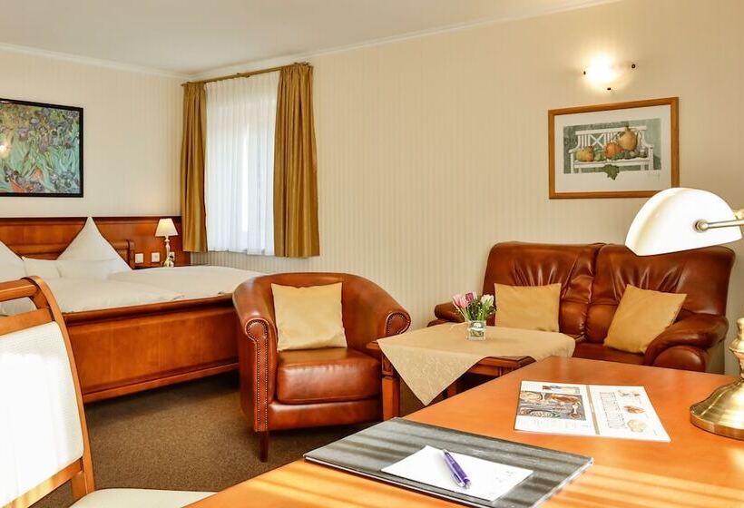 标准工作室, Waldhotel Rheinbach