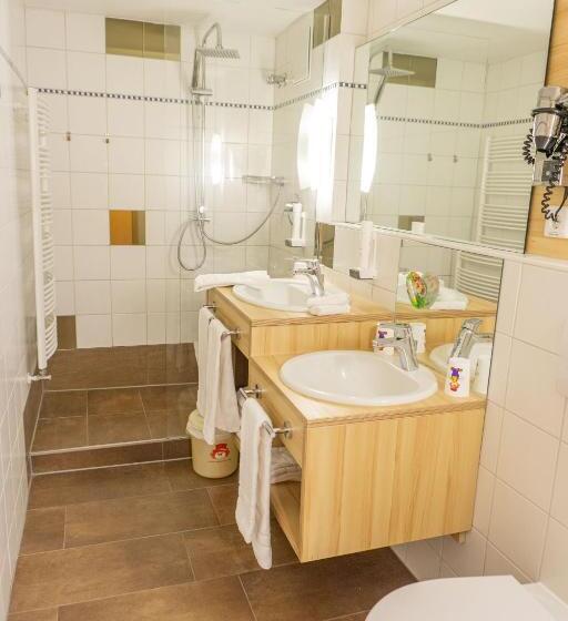 غرفة عائلية, Landhaus Zur Ohe