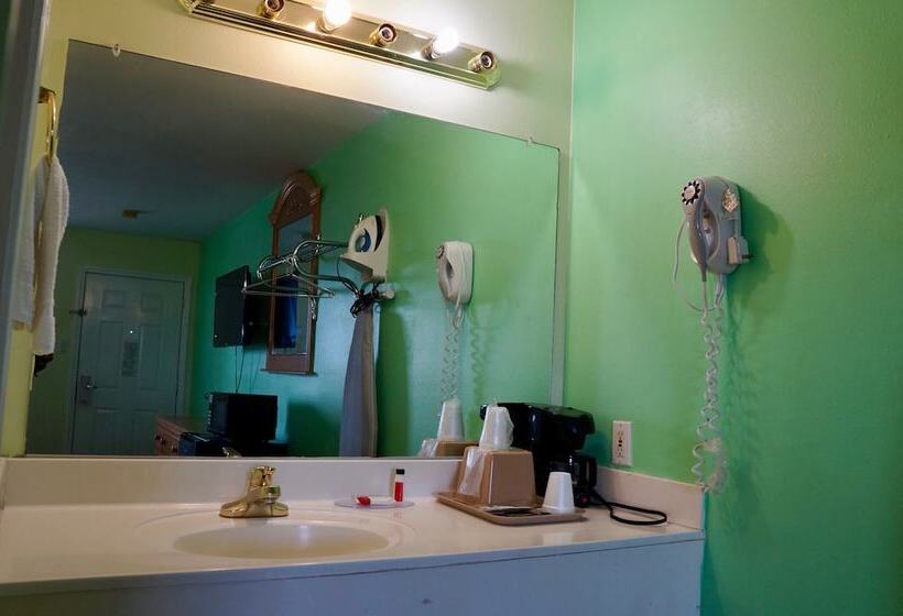 חדר סטנדרט שתי מיטות זוגיות, American Inn Of Kinder