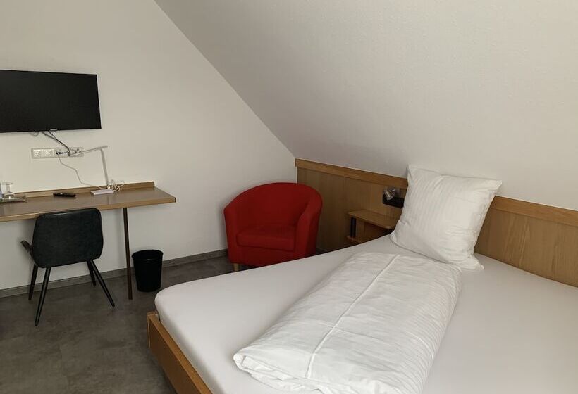 이코노미 룸, Gasthof Hotel Adler Inneringen