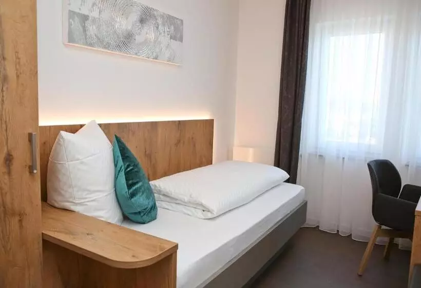 スーペリアシングルルーム, Gasthof Hotel Adler Inneringen