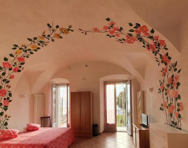 Standard studio with lake view, Residence Celeste