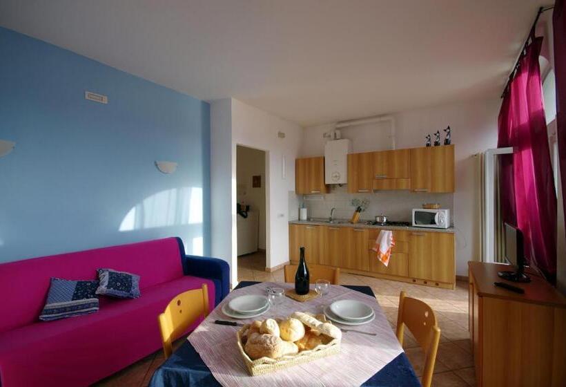 דירה בת חדר שינה 1 עם מרפסת, Residence Celeste