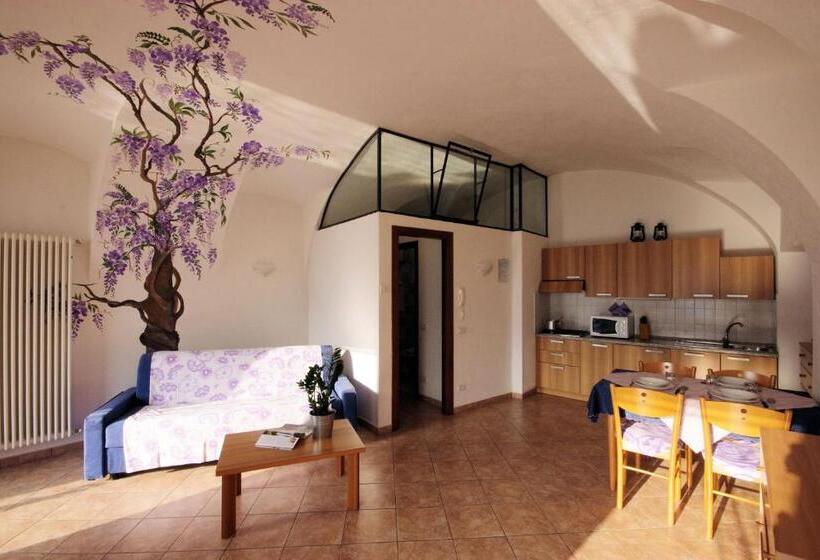 Standard studio with lake view, Residence Celeste