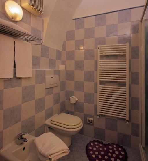 Standard studio with lake view, Residence Celeste