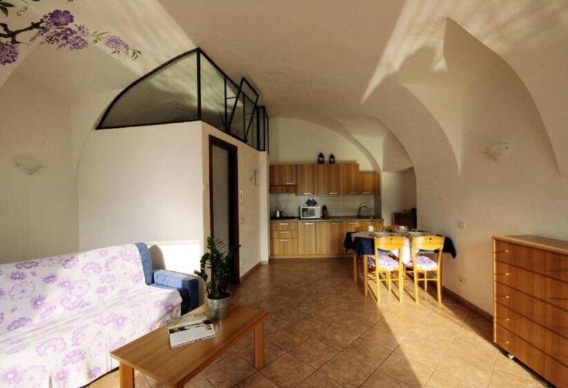 Standard studio with lake view, Residence Celeste
