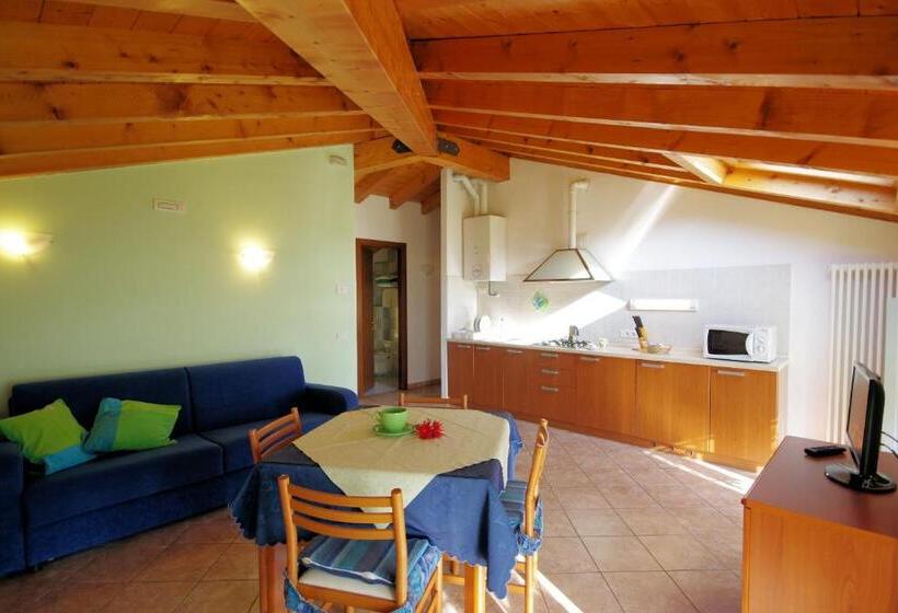 1 Bedroom Apartment Lake View, Residence Celeste