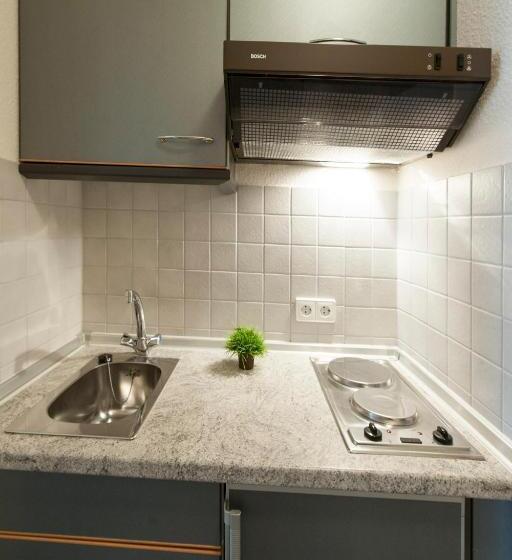 标准单人间, Residenz Royal