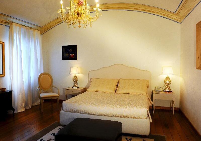 جناح, Villa Foscarini Cornaro