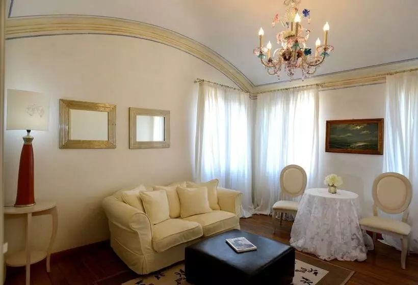 スイート, Villa Foscarini Cornaro