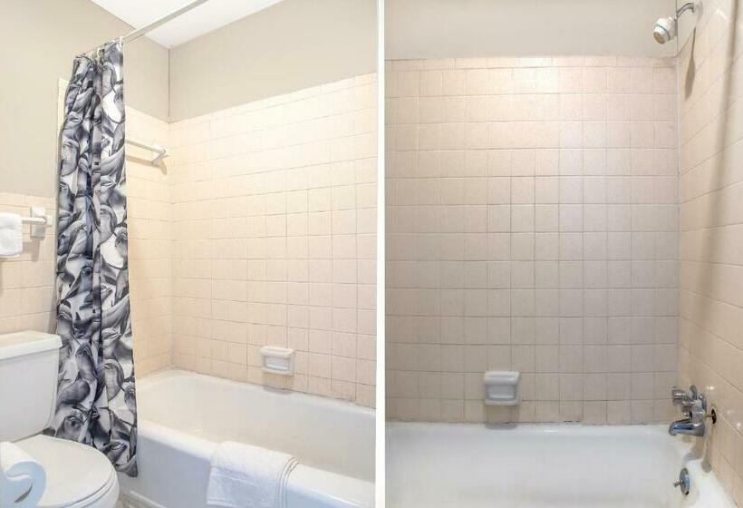 غرفة قياسية سرير كينج, Oyo  Calhoun, Ga I75