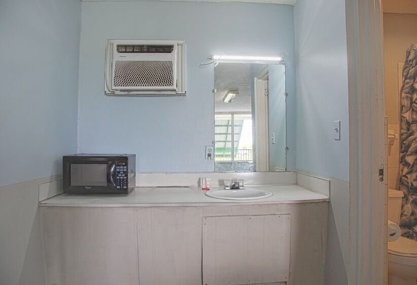 غرفه قياسيه سريرين مزدوجين, Oyo  Calhoun, Ga I75