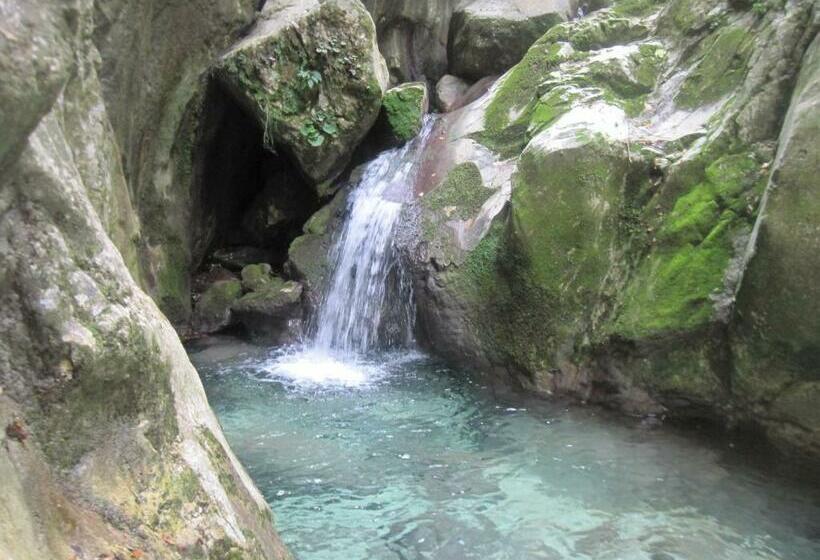 Номер Стандарт, Santa Croce