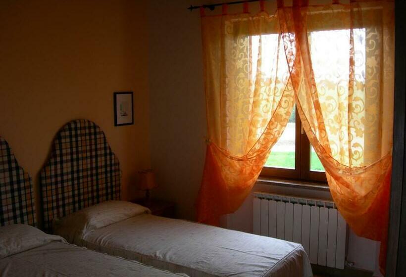 Номер Стандарт, Santa Croce