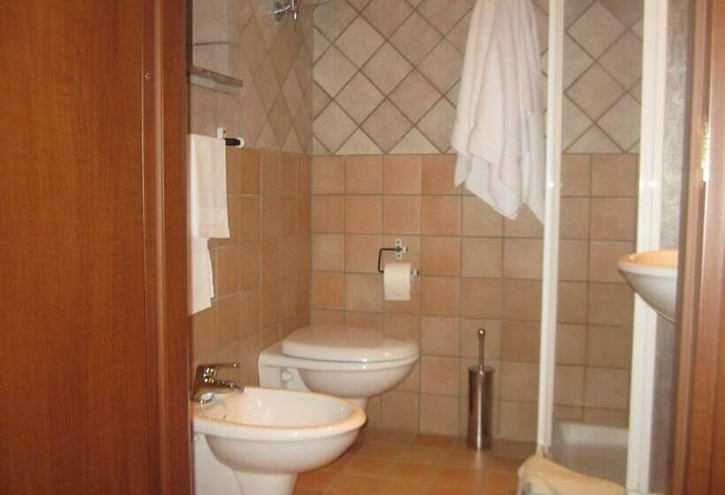 Номер Стандарт, Santa Croce