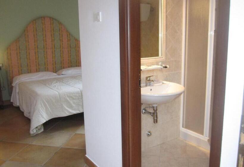 Номер Стандарт, Santa Croce