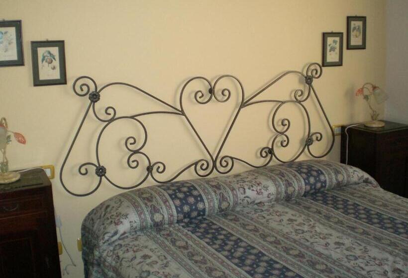 Номер Стандарт, Santa Croce