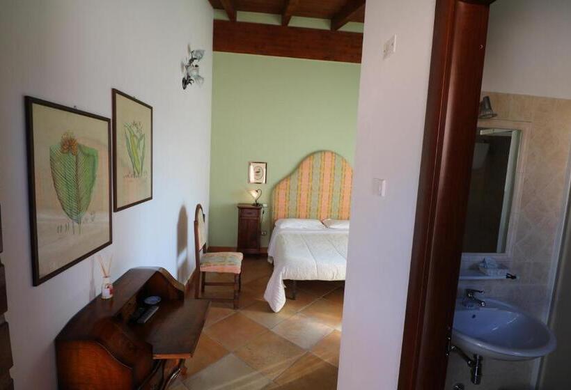 Номер Стандарт, Santa Croce