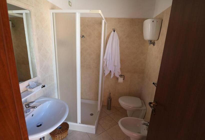 Номер Стандарт, Santa Croce