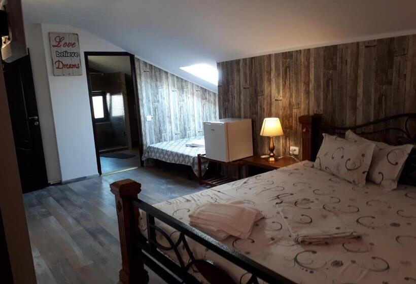 اتاق لوکس سه تخته, Casa Mea