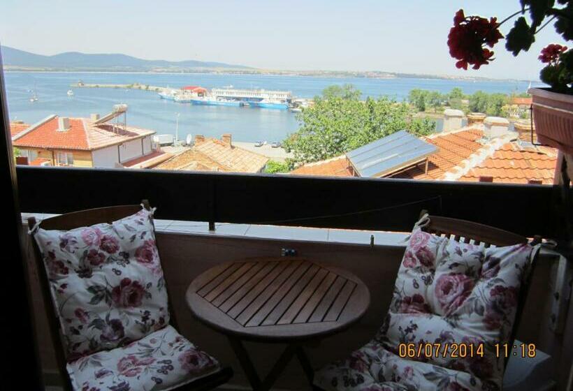 Номер Deluxe Вид на Море с Балконом, Guesthouse Olimp